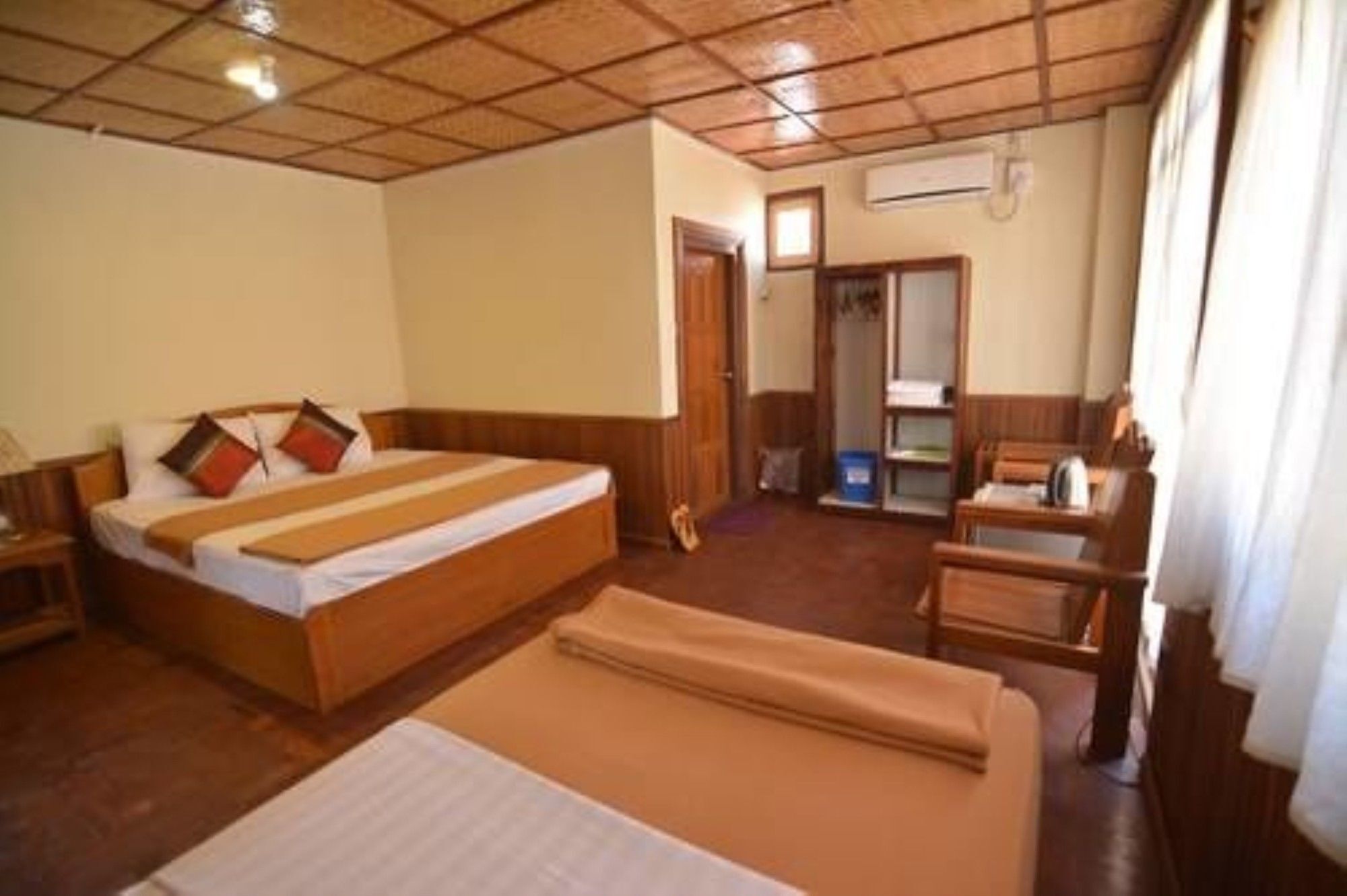 Three Seasons Inn & Spa Nyaung Shwe Exterior foto